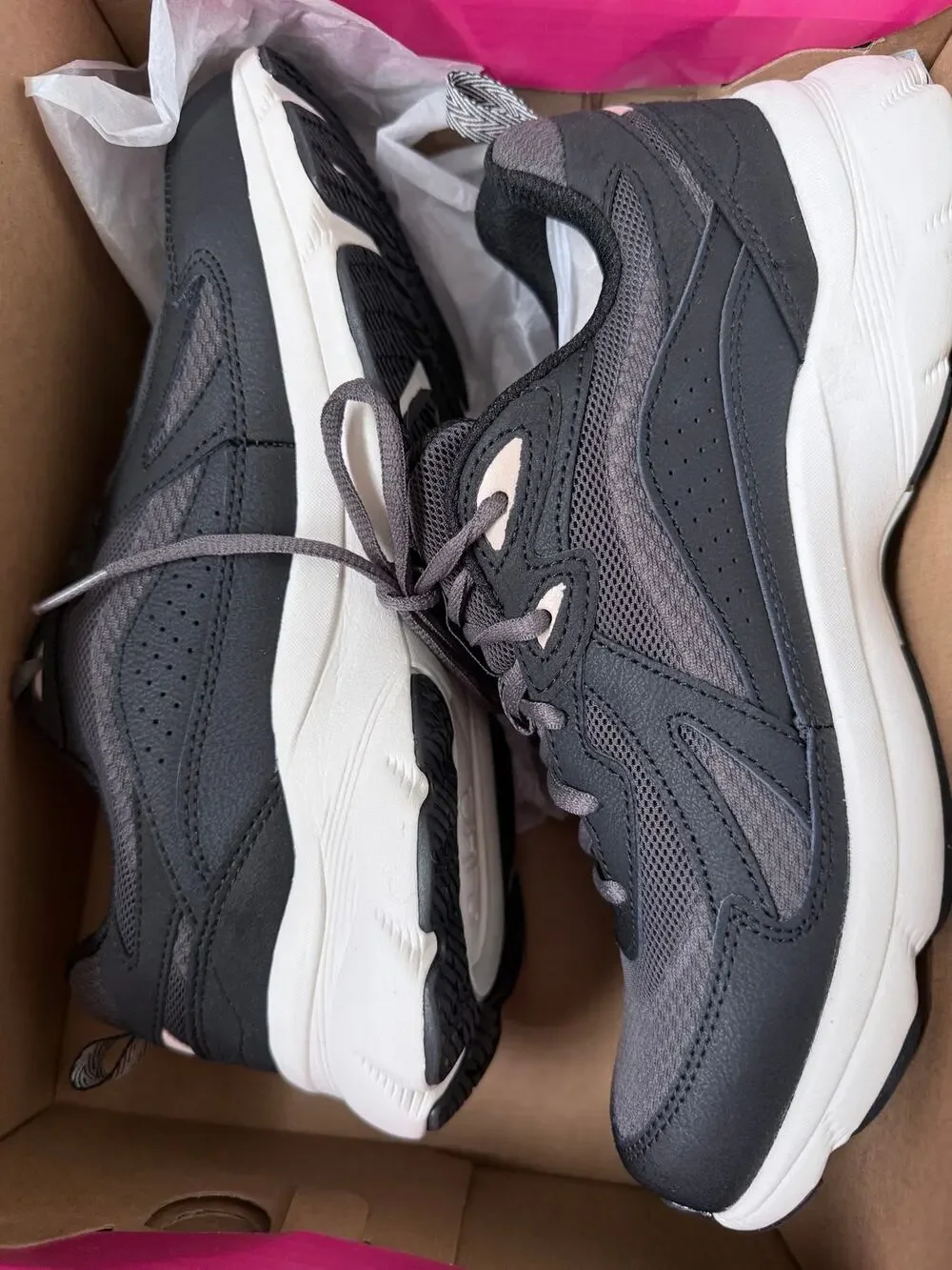 Women’s Ryka Water Repellent Lace-up Walking Sneakers Black 8.5 M NWT